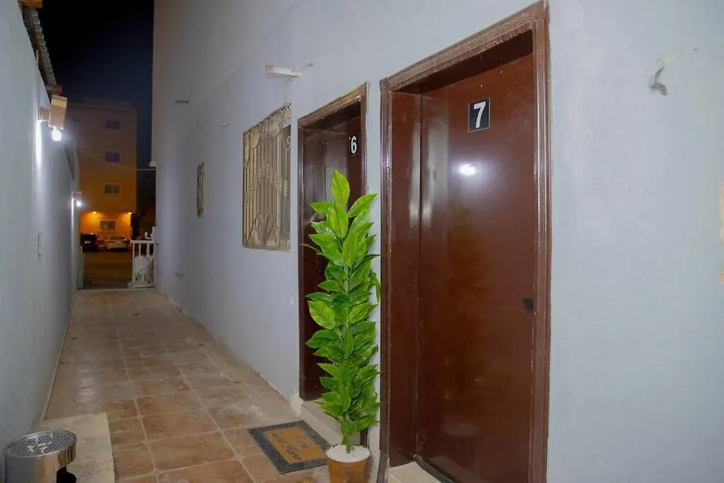 شقة متكاملة دخول ذكي مدخل خاص Rijád Apartman